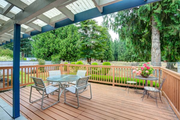 Cost of Deck Carpentry Service in Shawnee